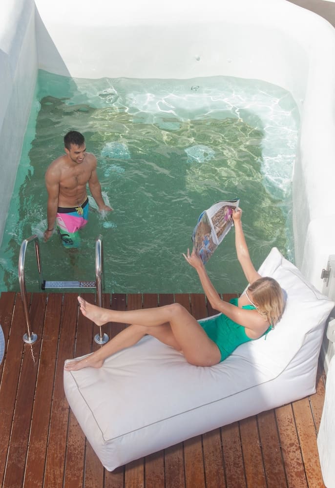 Private hot tub at Golden Sun Hotel, Naxos — photo 5