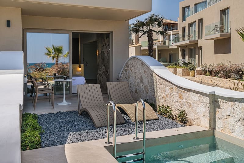 Private plunge pool at Vergina Beach Hotel, Chania, photo 6
