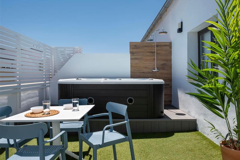 Private plunge pool at Lola de Triana Apartments, Seville