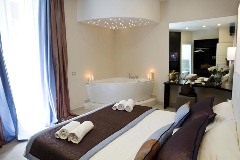 Private hot tub at Roman Holidays Boutique Hotel, Rome, photo 6