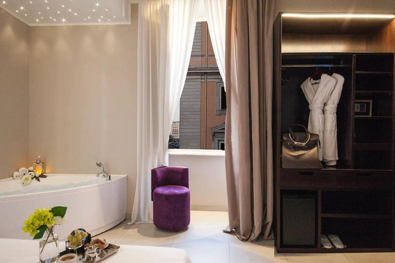 Private hot tub at Roman Holidays Boutique Hotel, Rome, photo 4